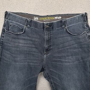 Lee Extreme Motion MVP Jeans Men's 41x29 Athletic Fit Tapered Leg Faded‎ Stretch
